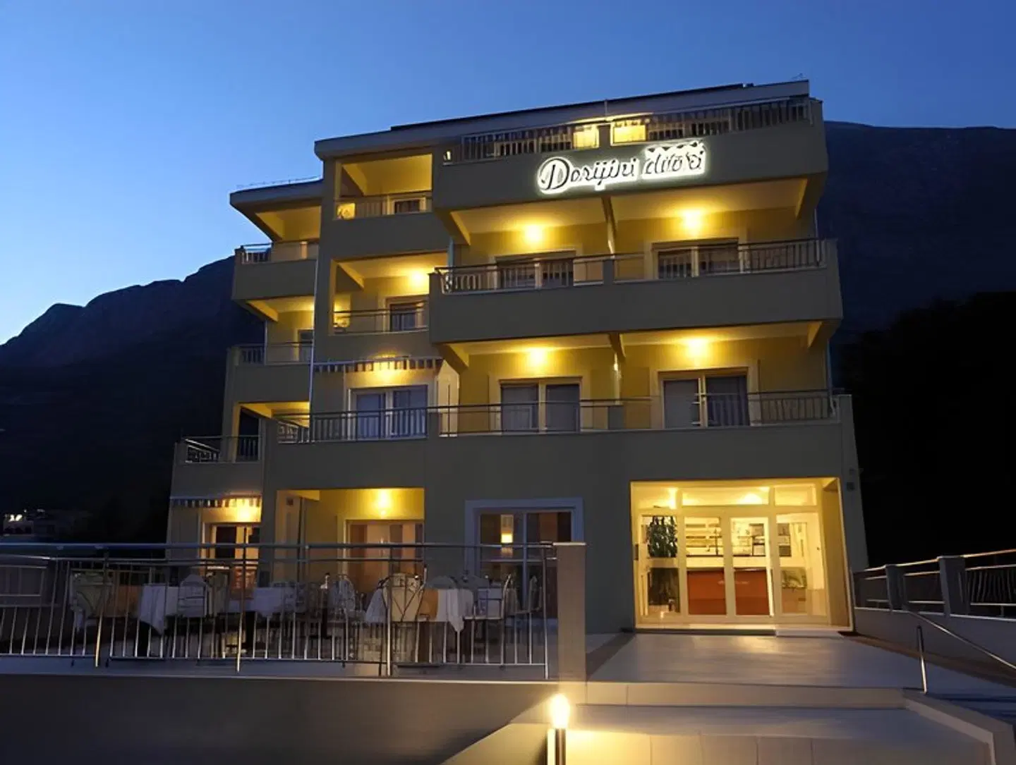 Dorijini Dvori EXTERIOR