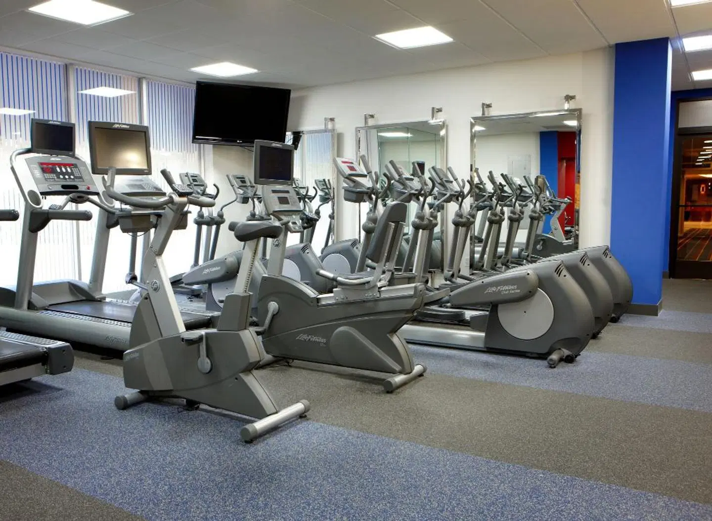 Four Points by Sheraton Los Angeles International Airport SPORTS_AND_LEISURE
