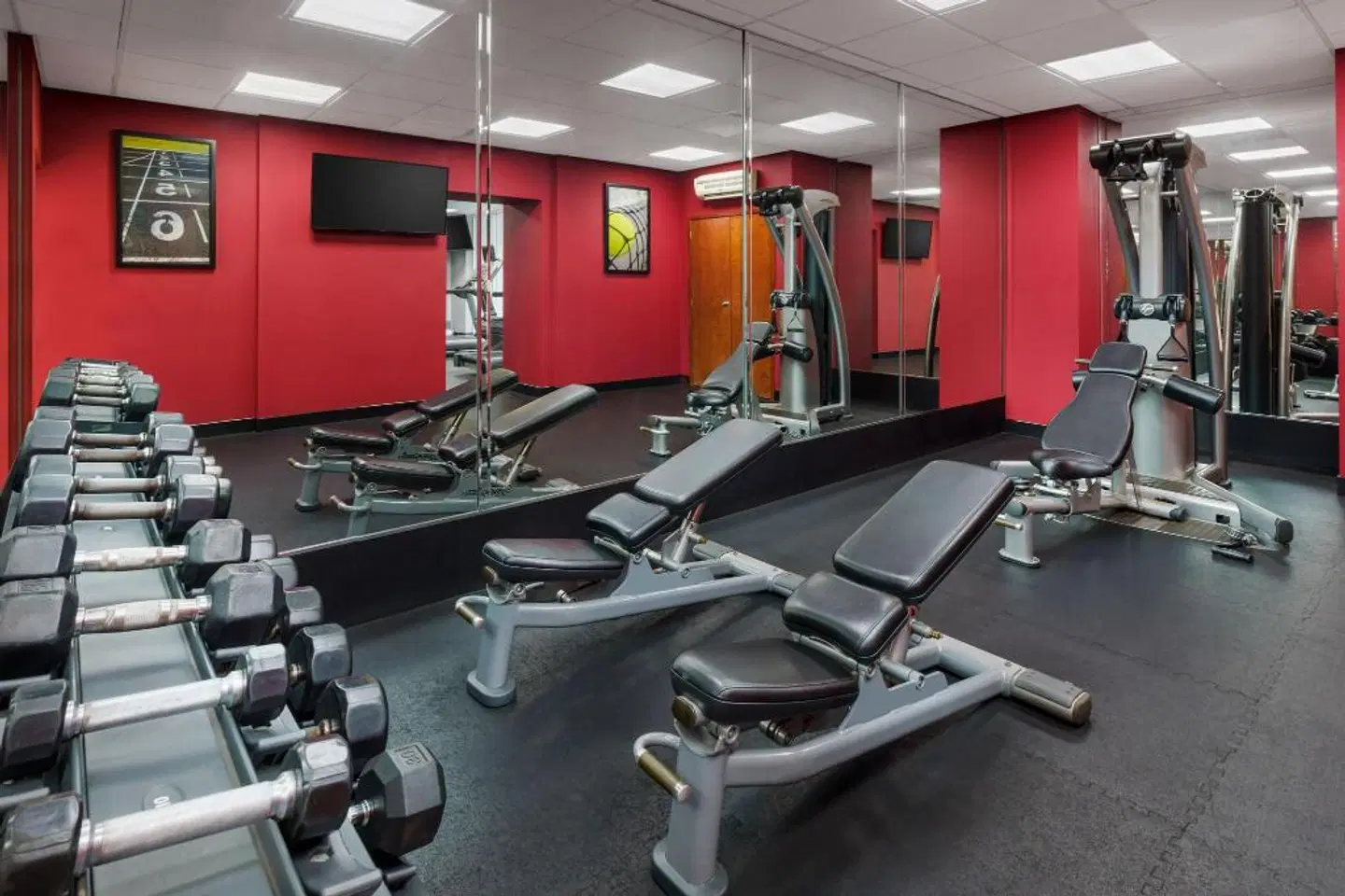 Four Points by Sheraton Los Angeles International Airport SPORTS_AND_LEISURE