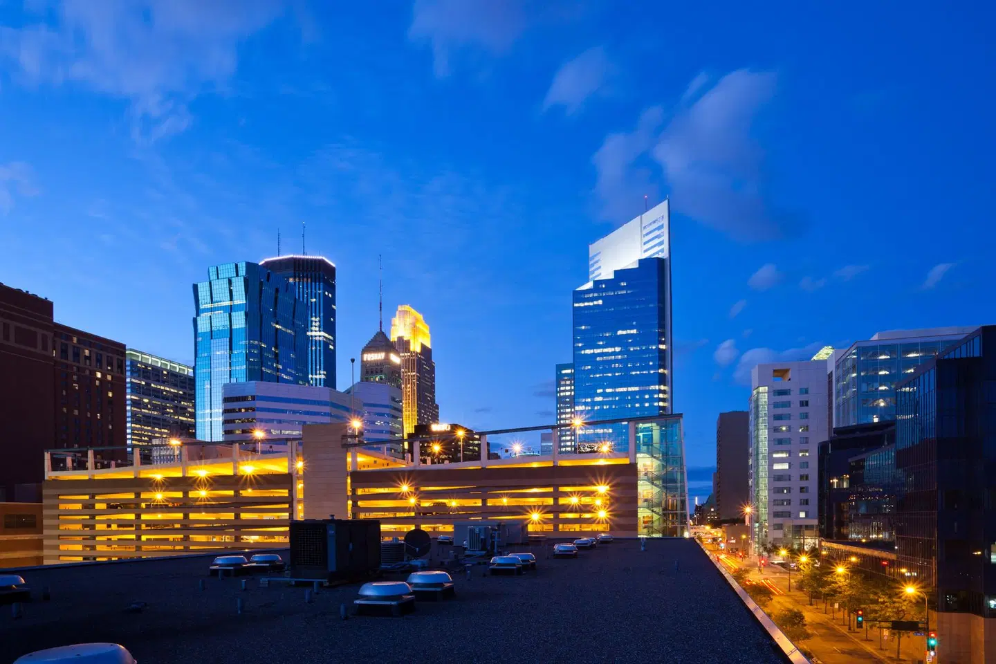 Holiday Inn Express & Suites Minneapolis-Dwtn (Conv Ctr) by IHG EXTERIOR