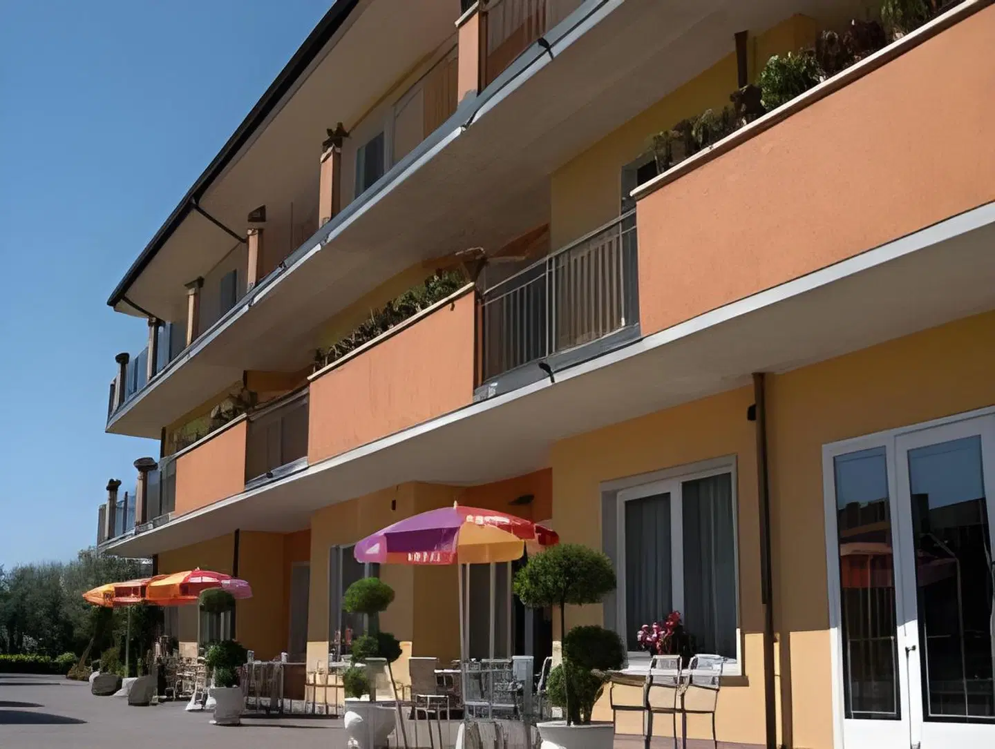 Confine Terrasse