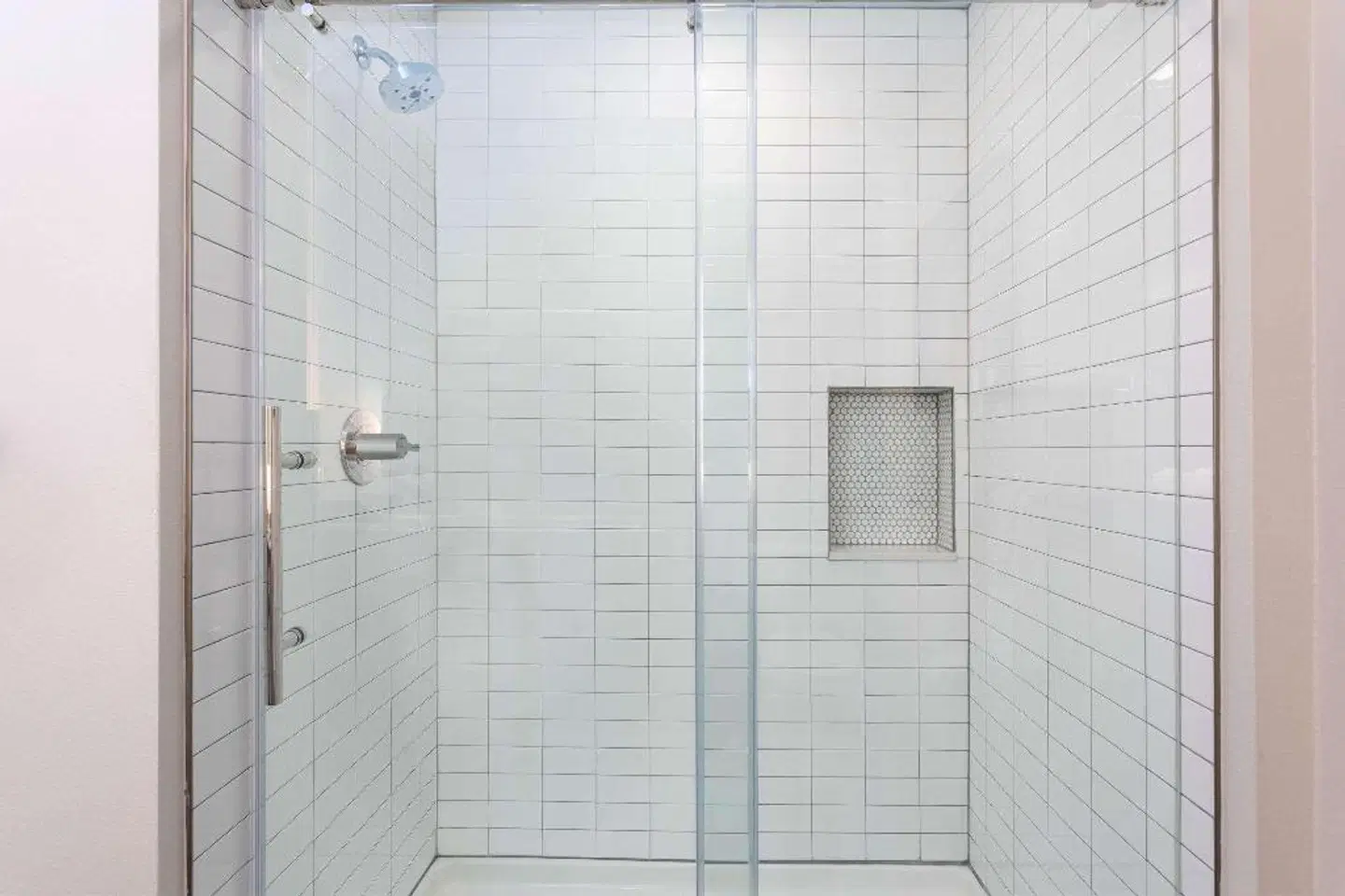 TRYP by Wyndham Orlando BATHROOM