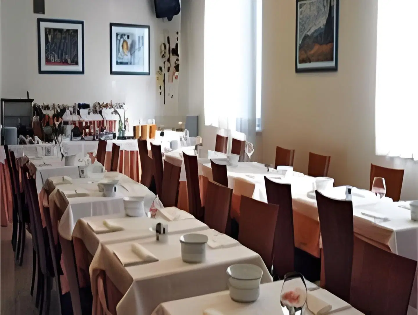 Omnia Restaurant