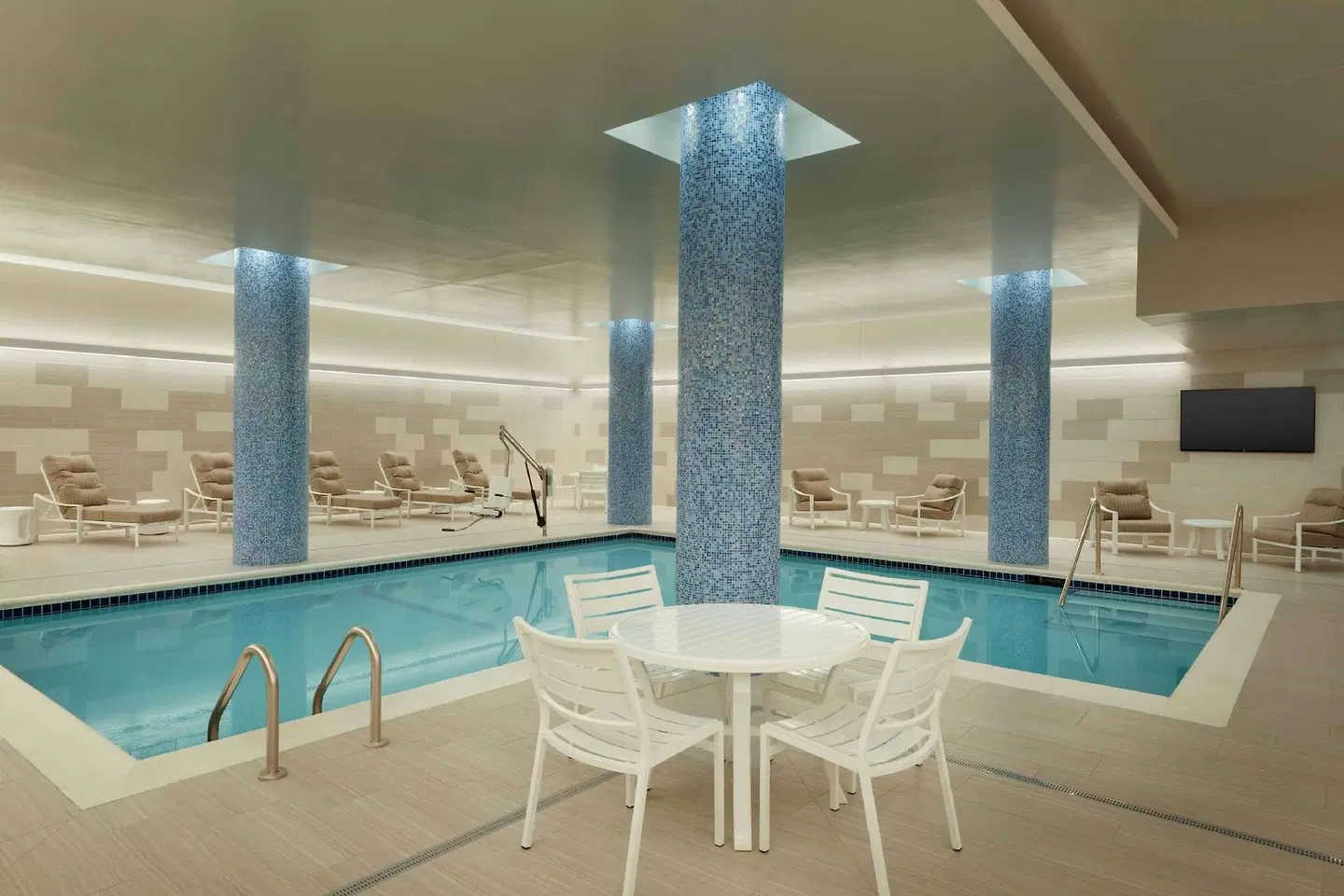 Embassy Suites by Hilton Minneapolis Downtown Hotel HEALTH_BEAUTY