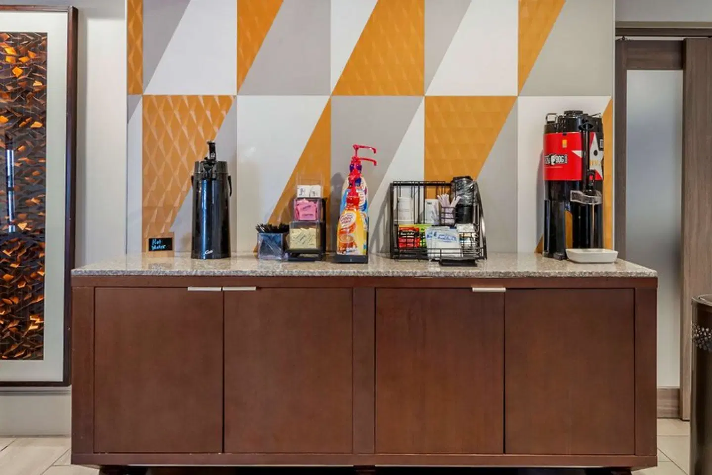 Best Western Premier Denver East LOUNGE_LOBBY
