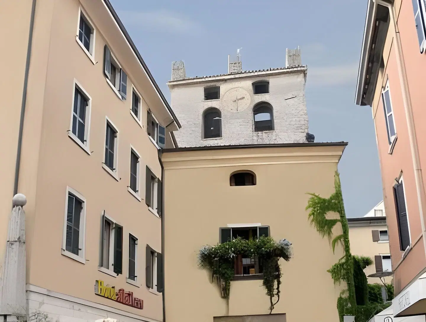 Alla Torre EXTERIOR