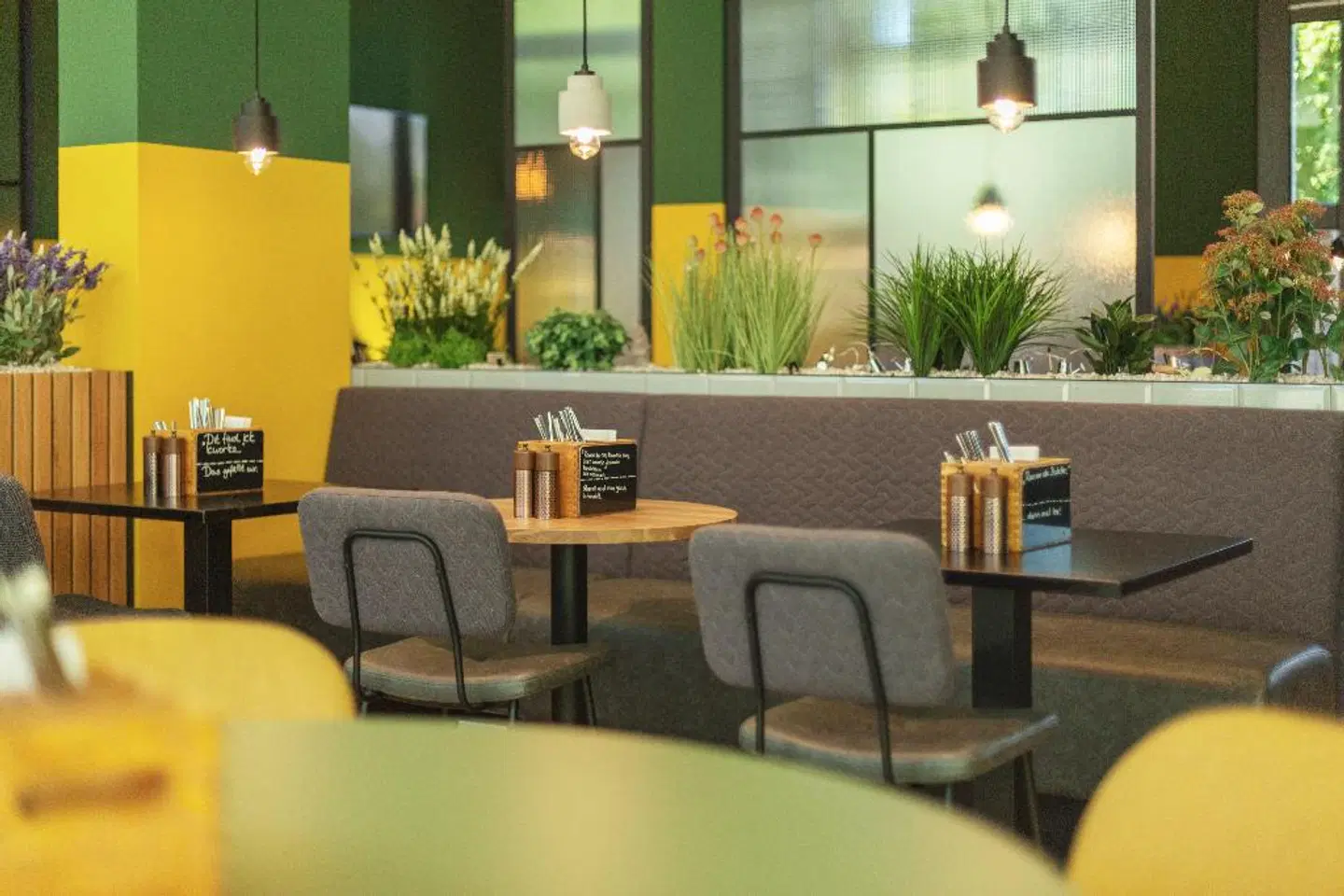 Holiday Inn - the niu, Dwarf Berlin Schöneberg BAR