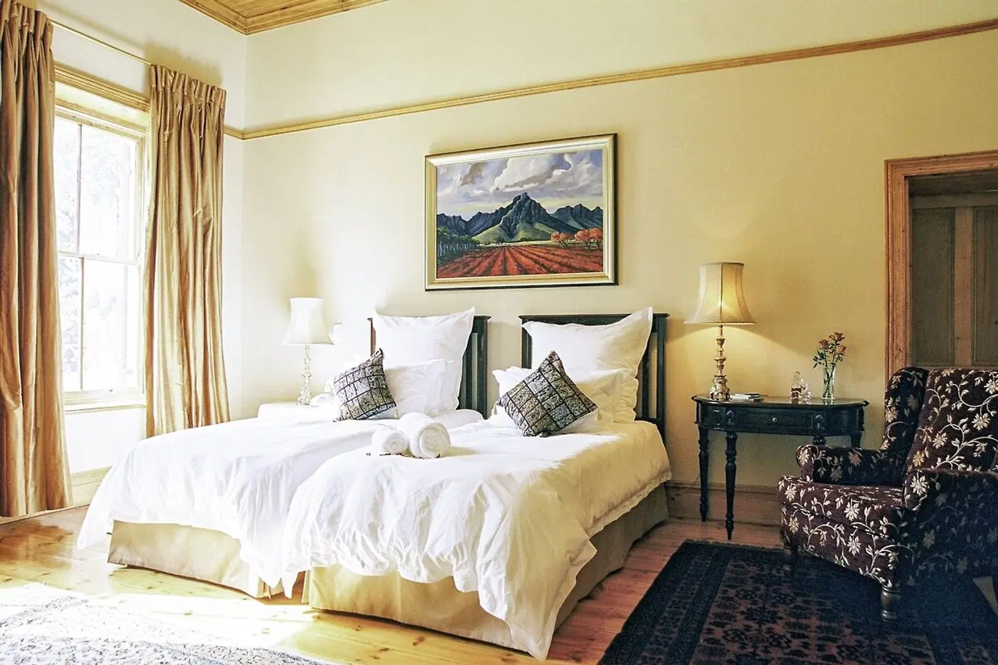 Evergreen Manor & Spa ROOM_EXAMPLE