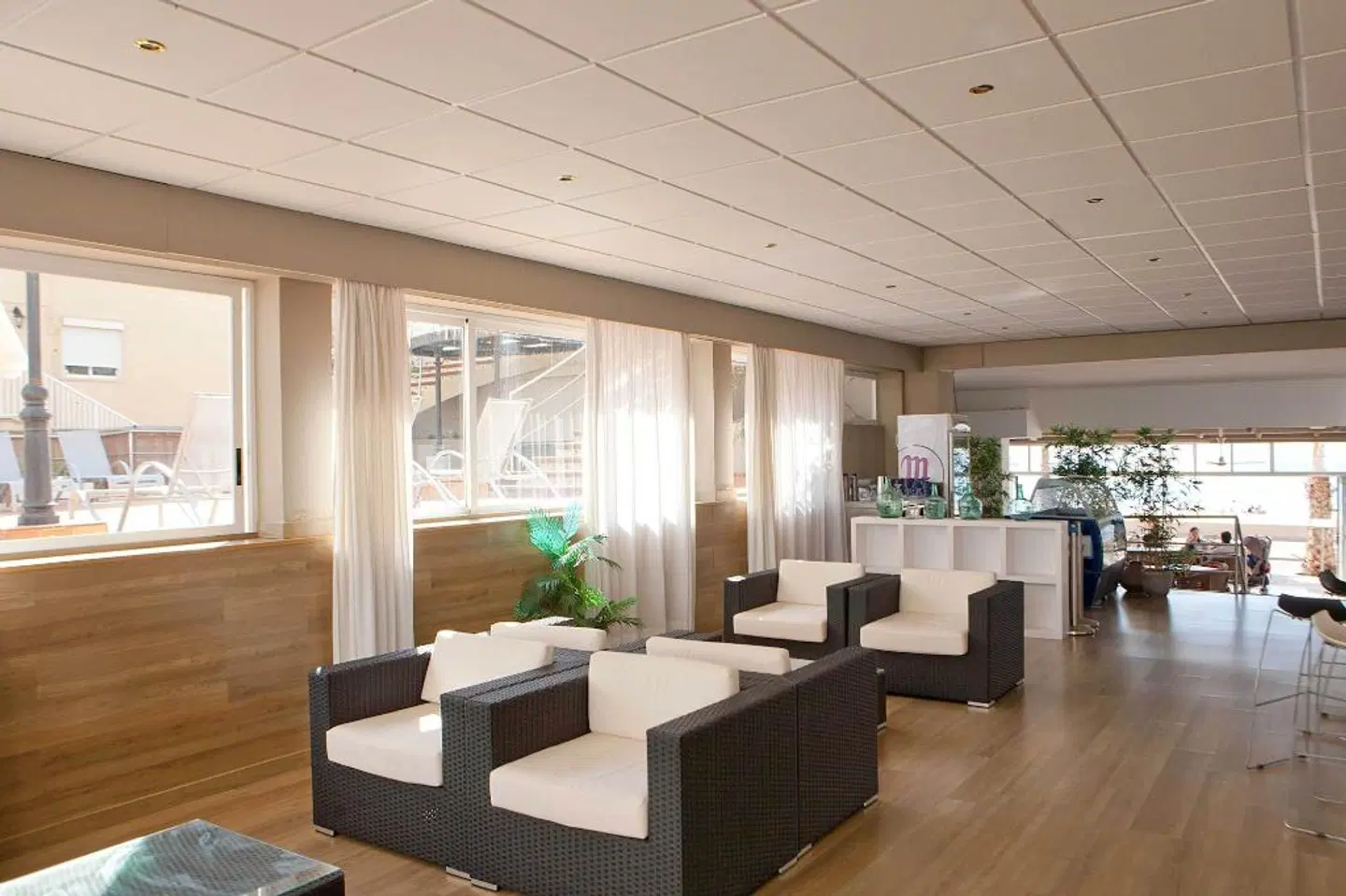 FERGUS Style Palma Beach LOUNGE_LOBBY