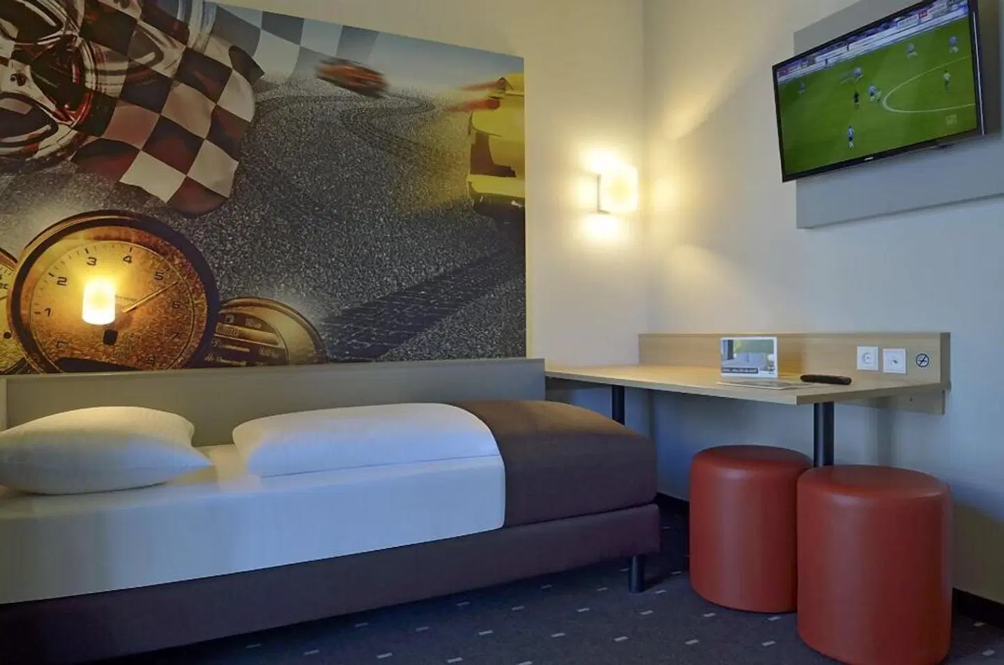B&B Hotel Stuttgart-Zuffenhausen ROOM_EXAMPLE