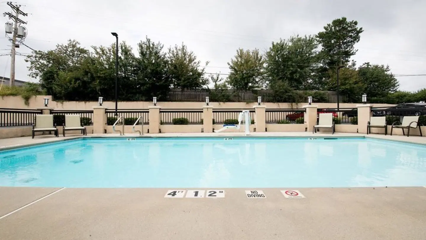 Holiday Inn Express Atlanta-Stone Mountain by IHG OUTDOOR_POOL