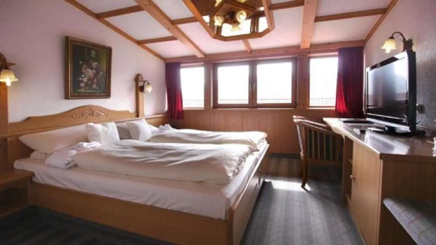 Bayerischer Hof ROOM_EXAMPLE