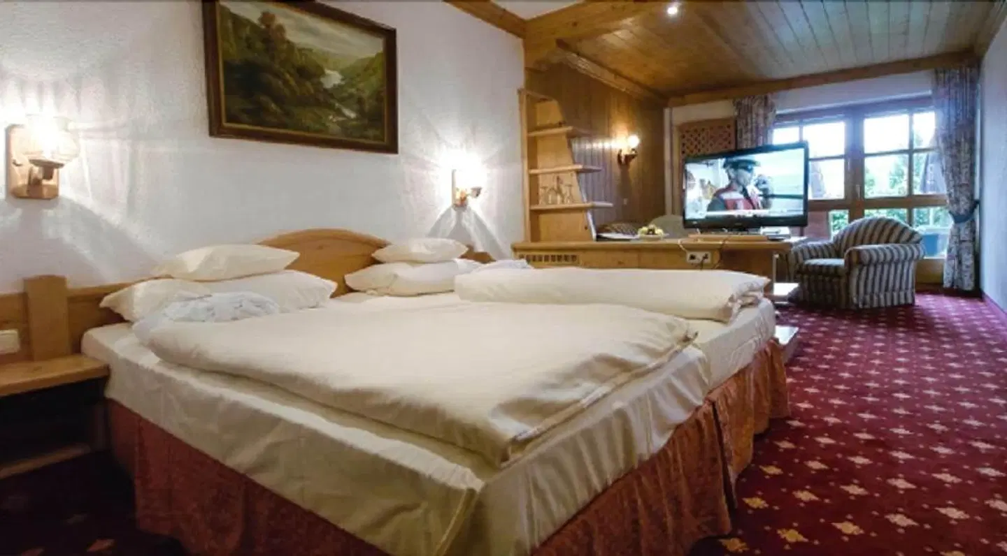 Bayerischer Hof ROOM_EXAMPLE