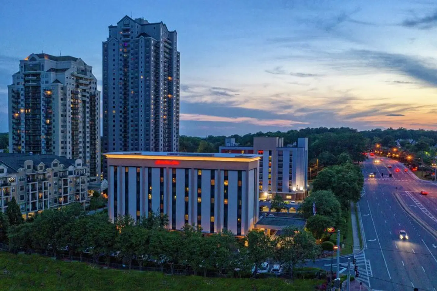 Hampton Inn Atlanta-Perimeter Center EXTERIOR