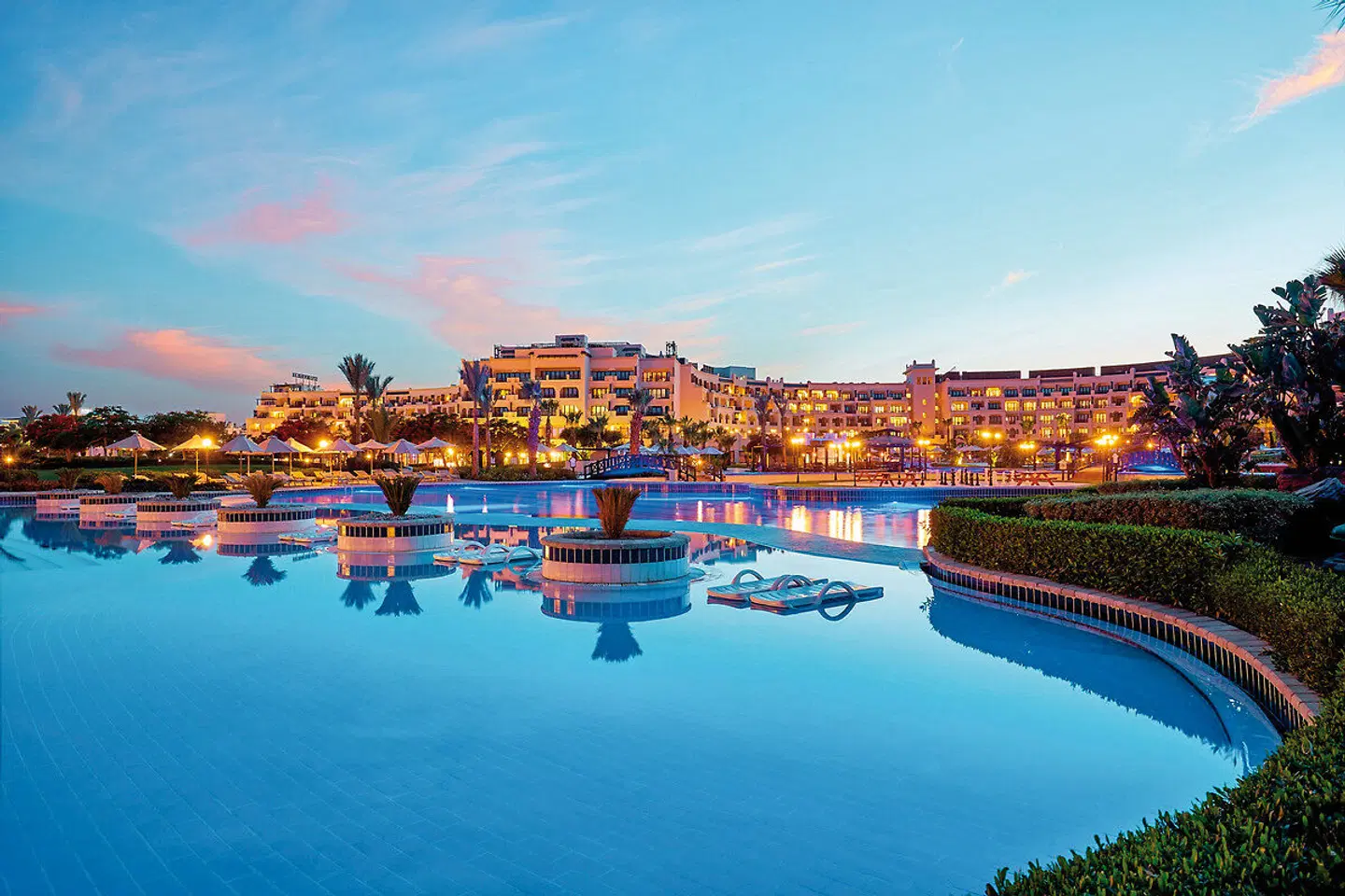 Steigenberger ALDAU Beach Hotel OUTDOOR_POOL
