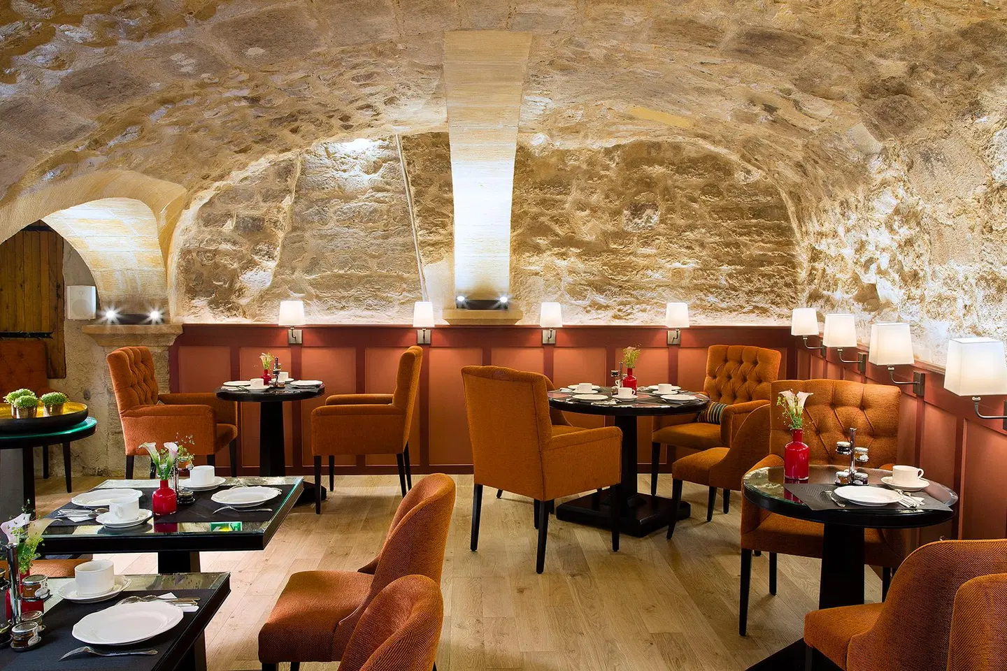 Les Tournelles Bar