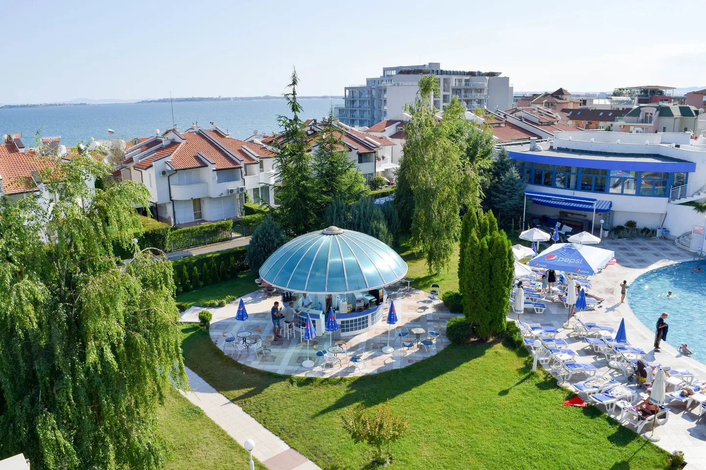 Sineva Park EXTERIOR