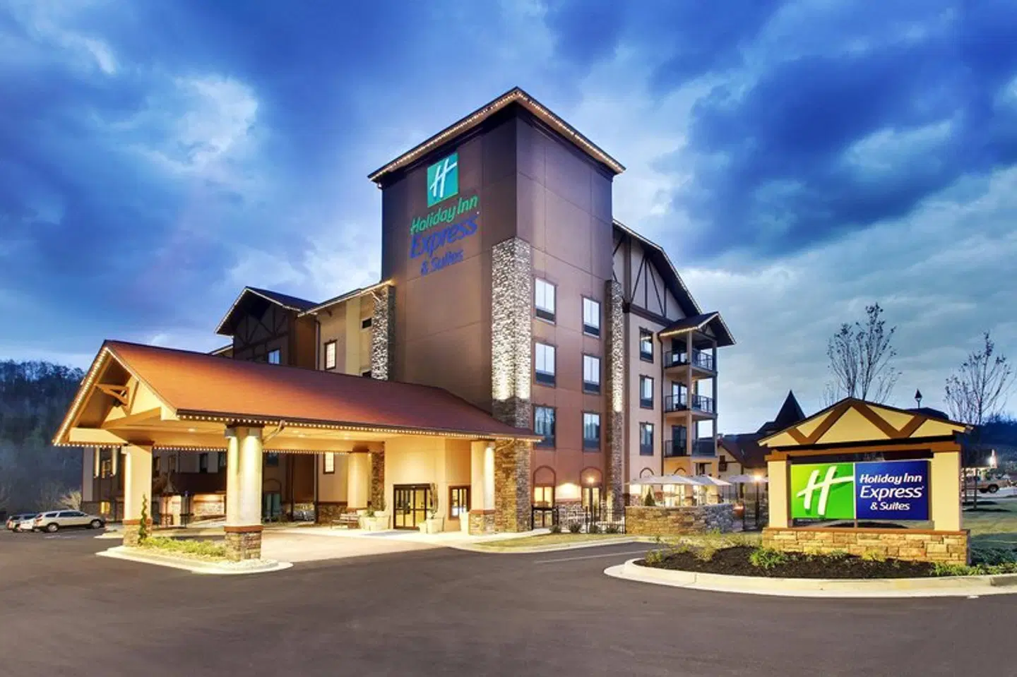 Holiday Inn Express & Suites Helen by IHG EXTERIOR