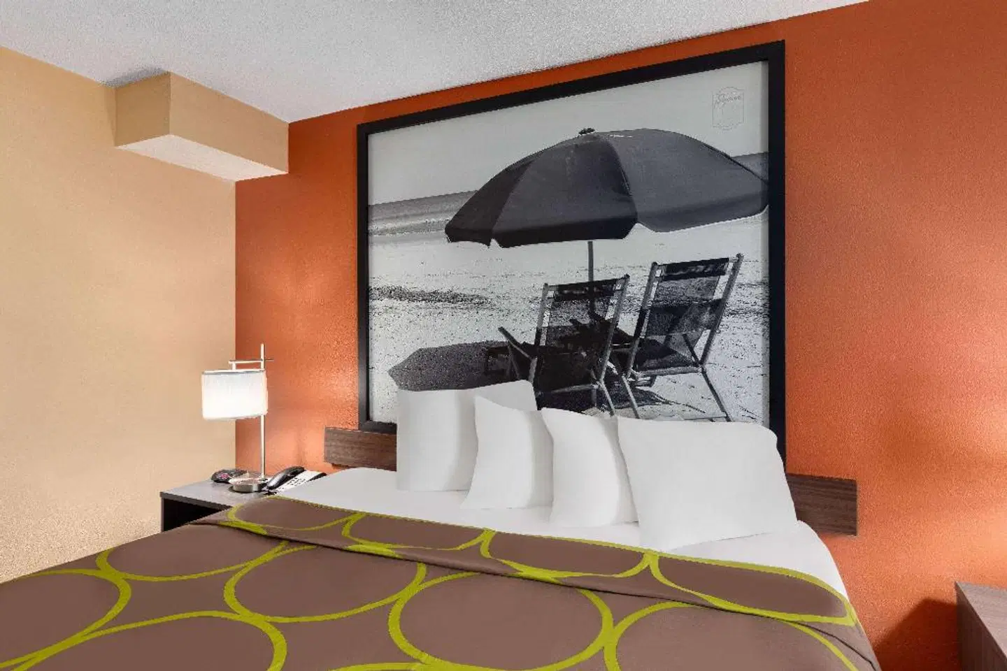 Super 8 by Wyndham Myrtle Beach/Market Common Area ROOM_EXAMPLE