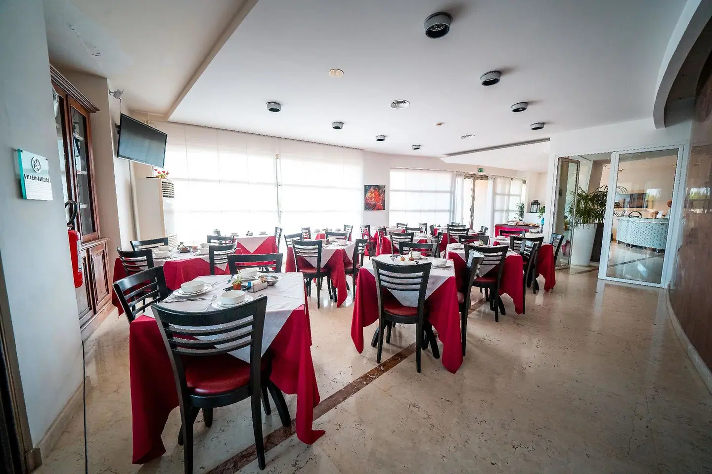 Albatros Hotel Restaurant