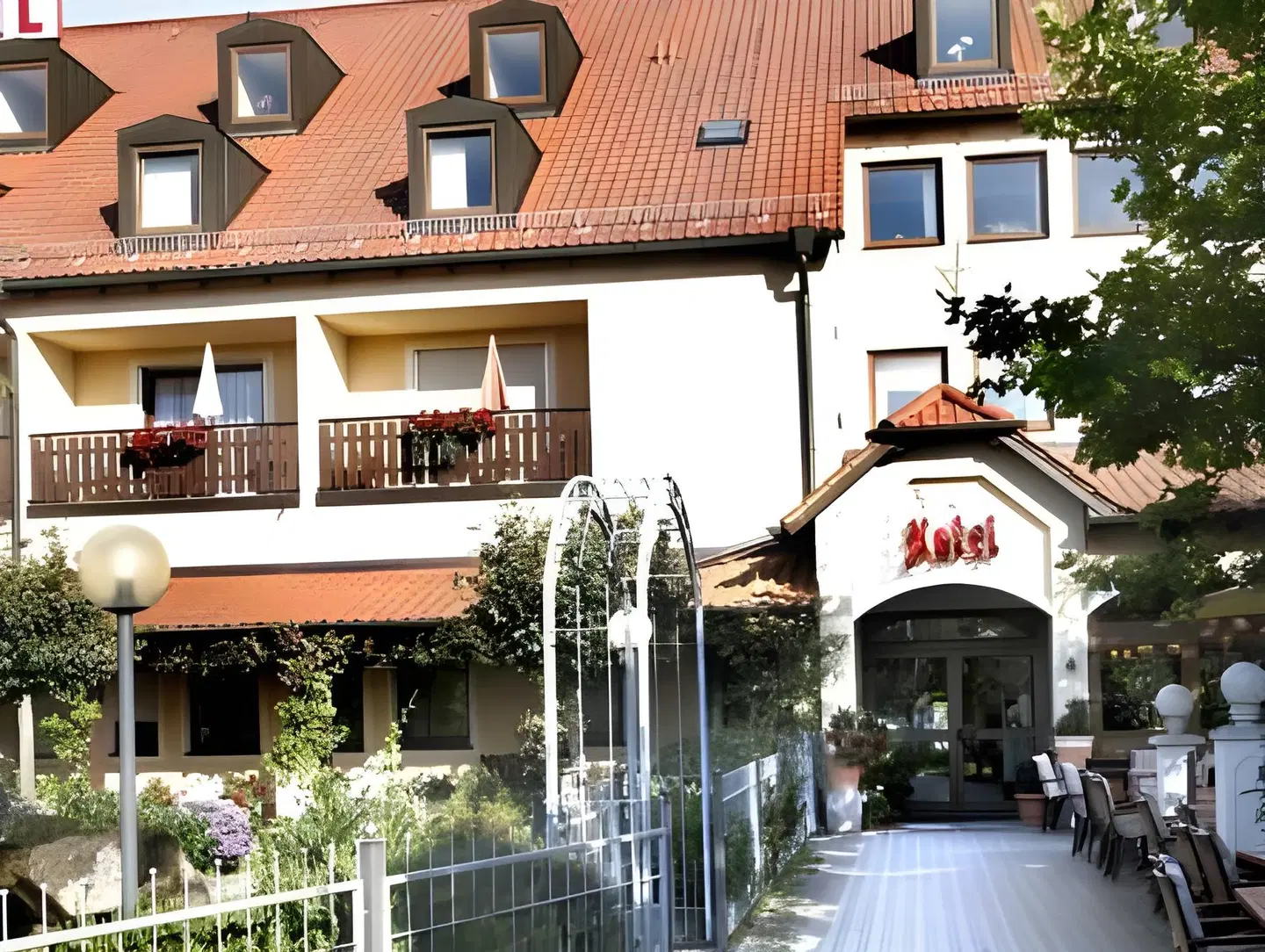 Bartholomäus EXTERIOR
