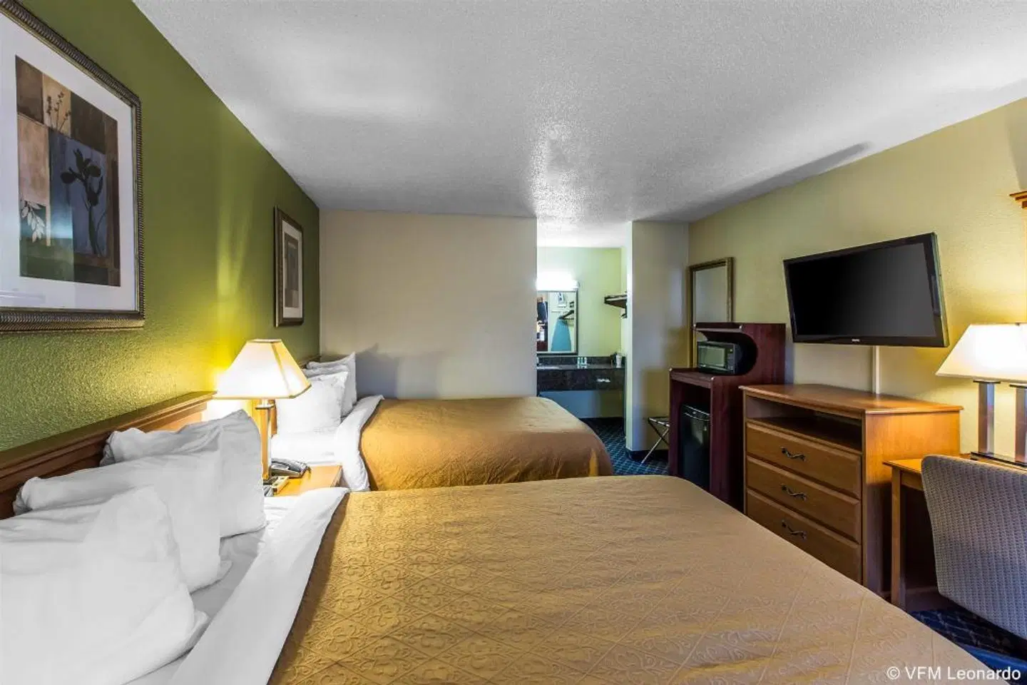 Quality Inn Midtown Savannah ROOM_EXAMPLE
