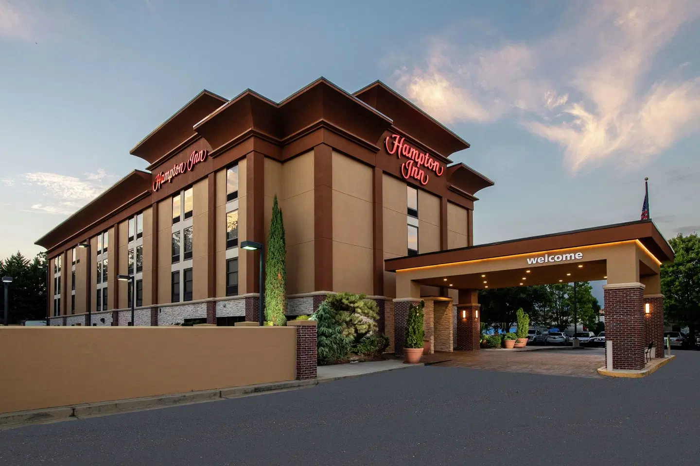 Hampton Inn Gainesville EXTERIOR