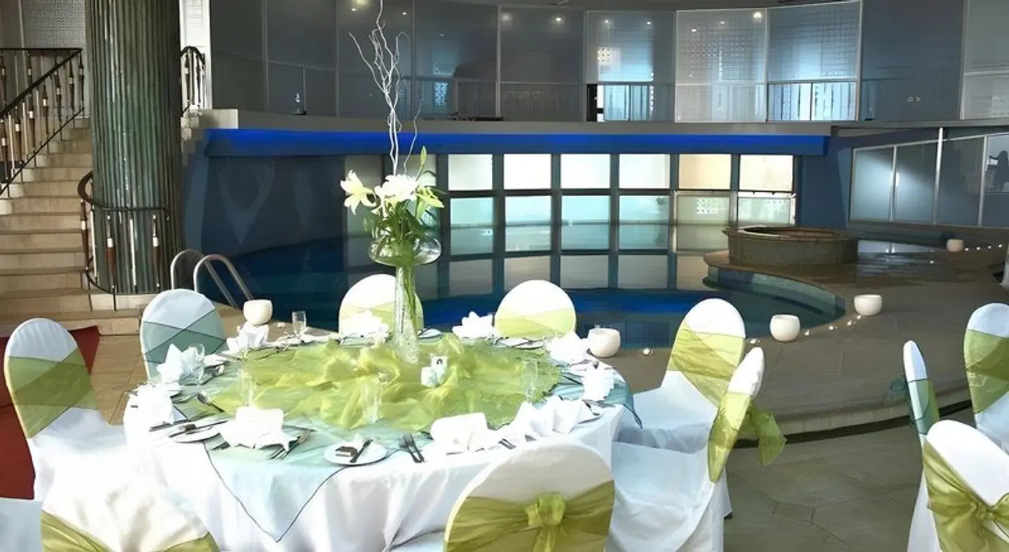 Blue Waters Hotel Restaurant
