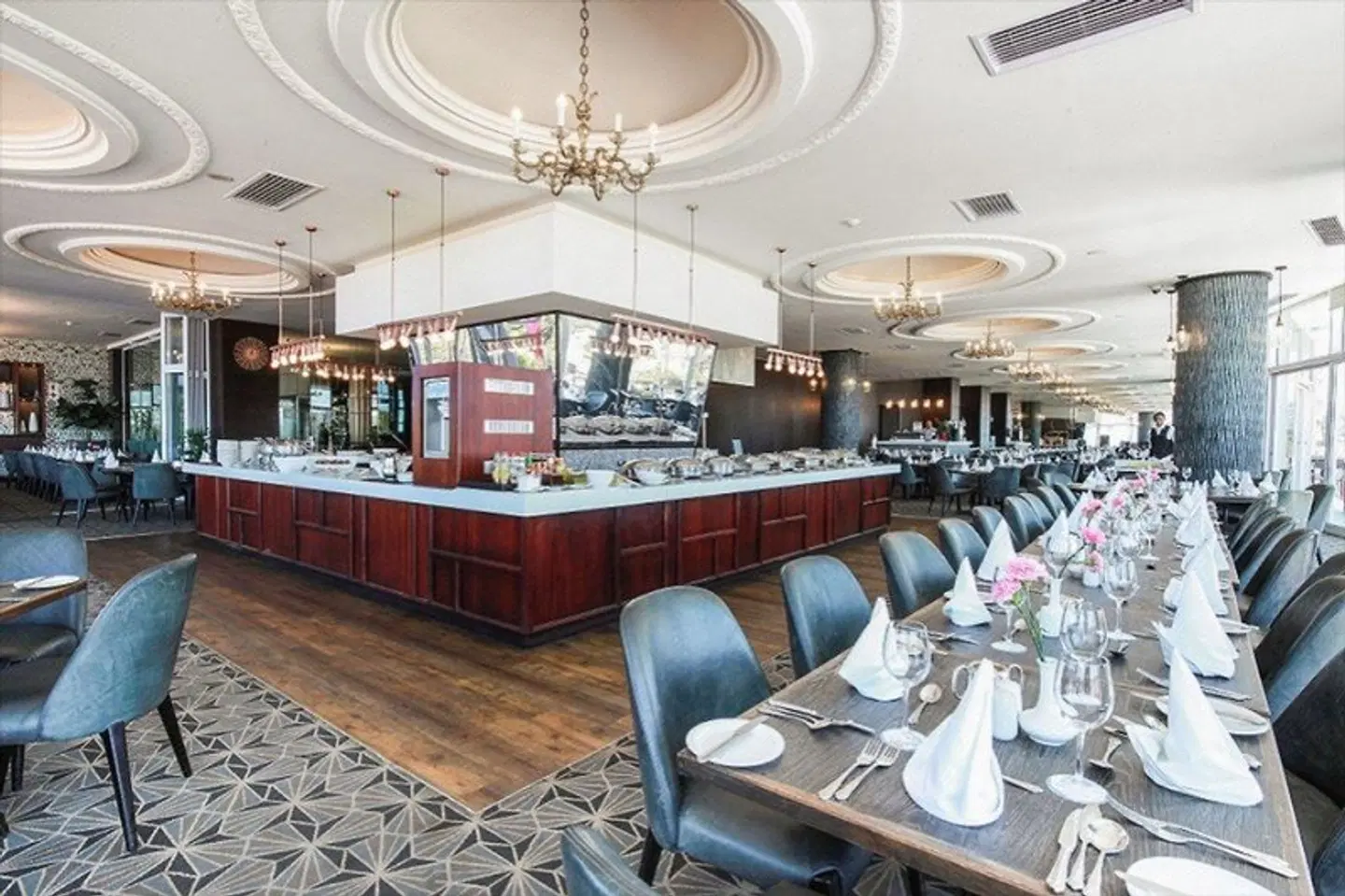Blue Waters Hotel Restaurant