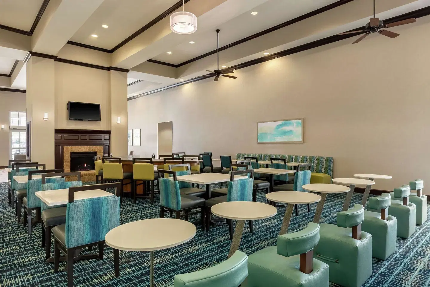 Homewood Suites by Hilton Macon-North Bar