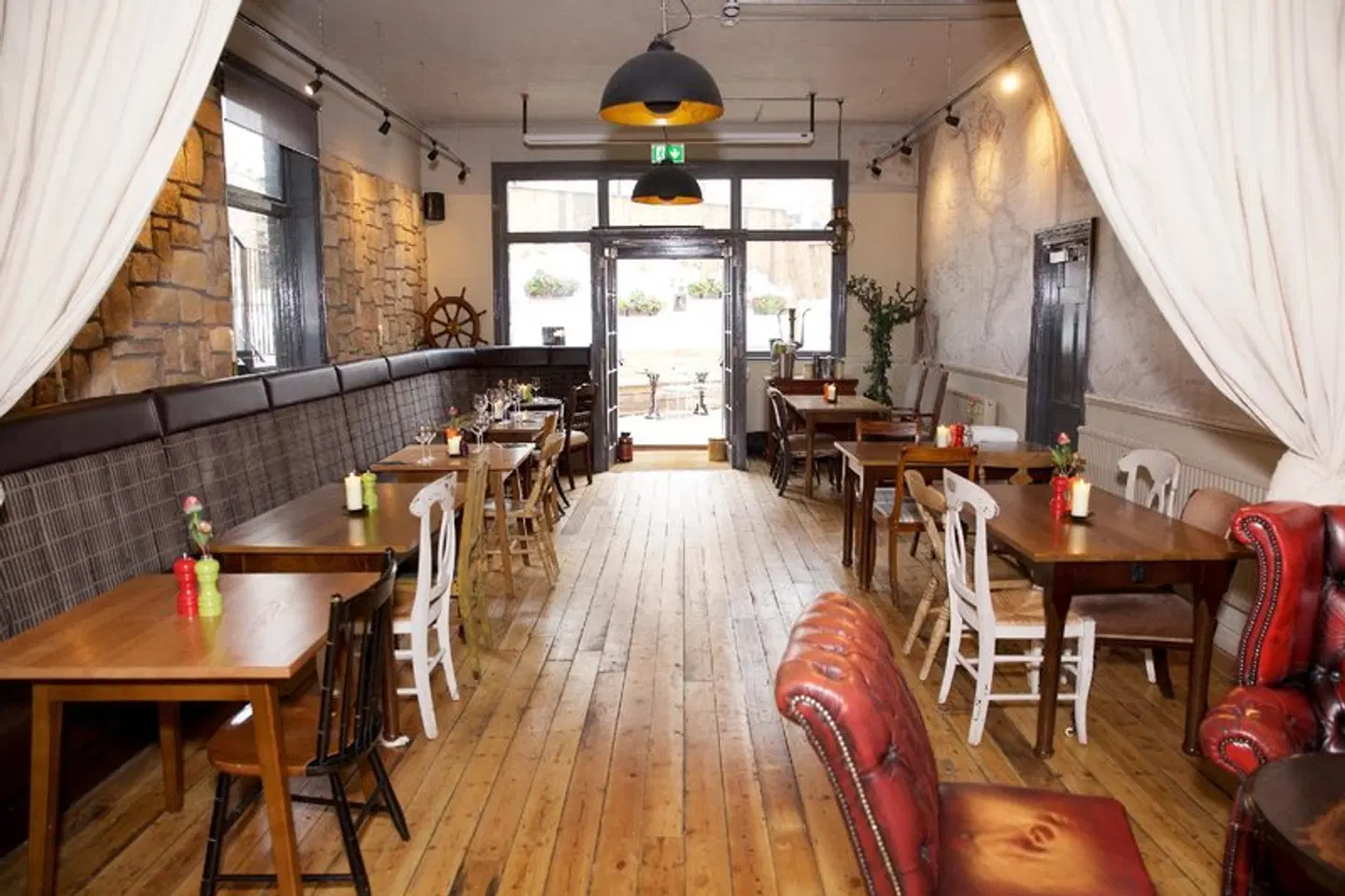The Captain Cook BAR