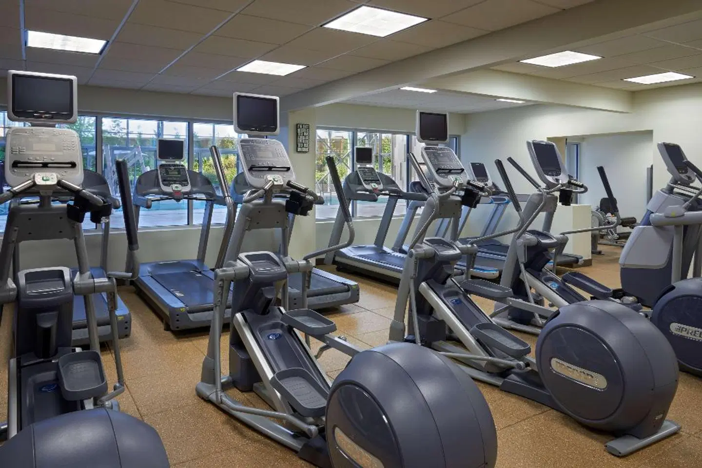 Hilton Toronto Airport SPORTS_AND_LEISURE