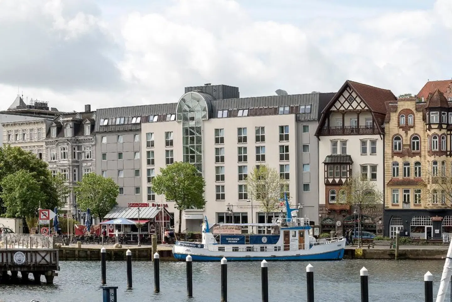 Ramada by Wyndham Flensburg EXTERIOR