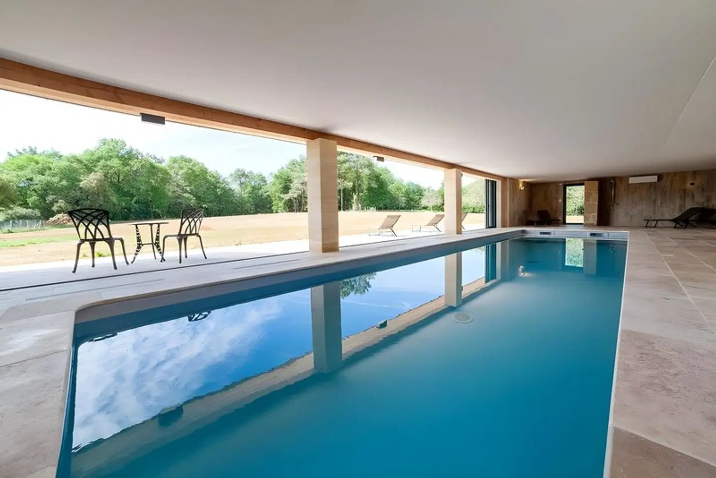 Le Petit Paradis Hallenbad