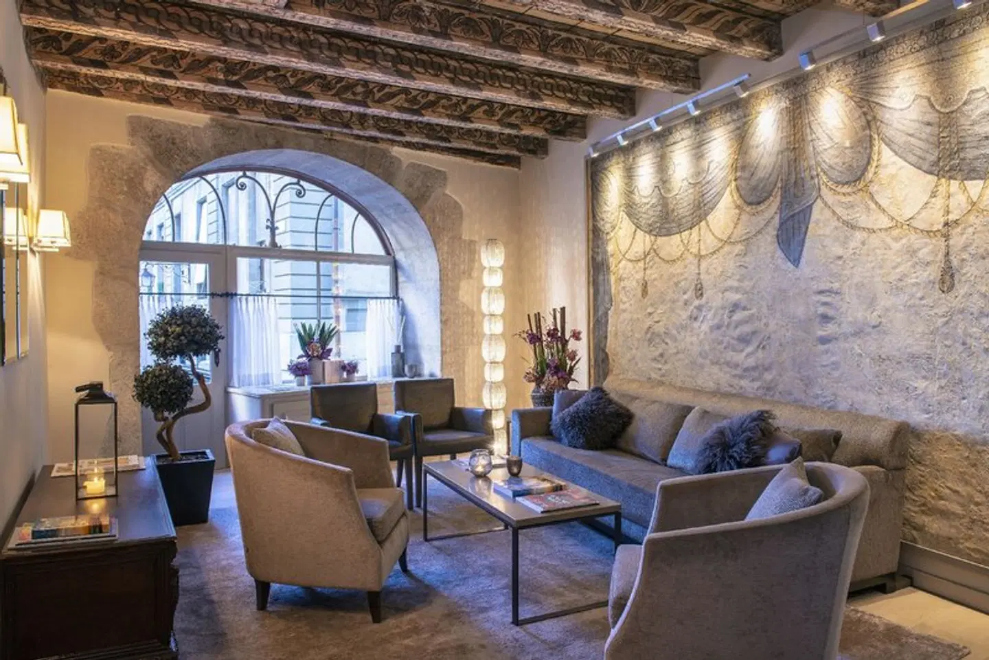 Les Armures LOUNGE_LOBBY