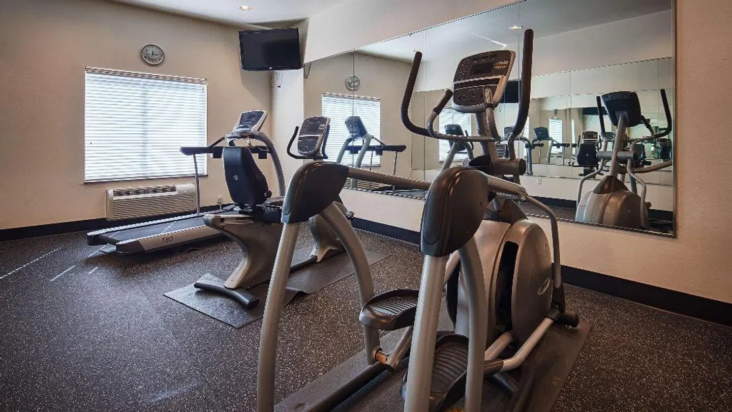 Best Western Lockhart Hotel & Suites SPORTS_AND_LEISURE