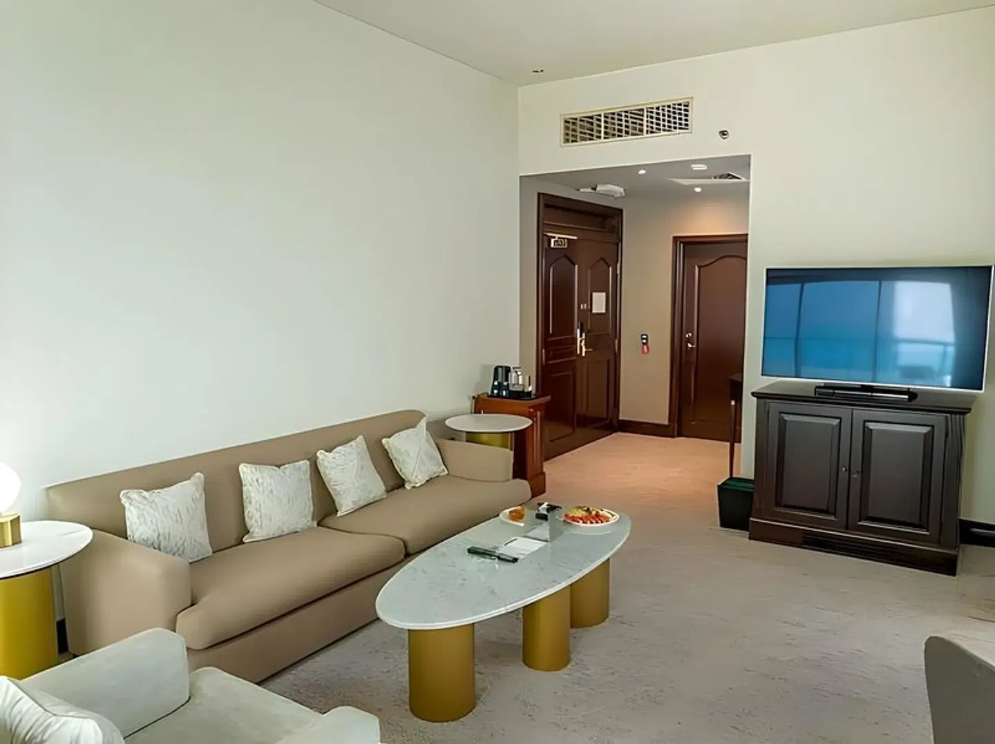 Majestic Cove Hotel ROOM_EXAMPLE