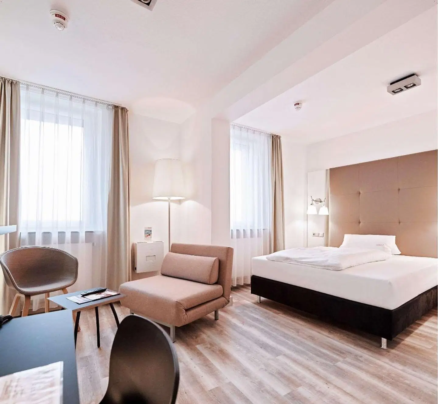 Amadeus ROOM_EXAMPLE
