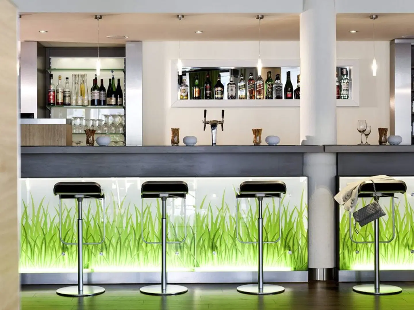 ibis Berlin Dreilinden Bar