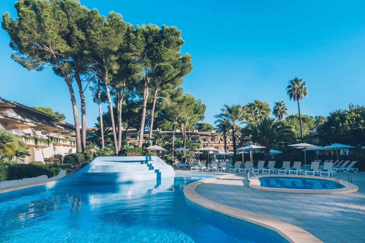 Iberostar Waves Pinos Park OUTDOOR_POOL