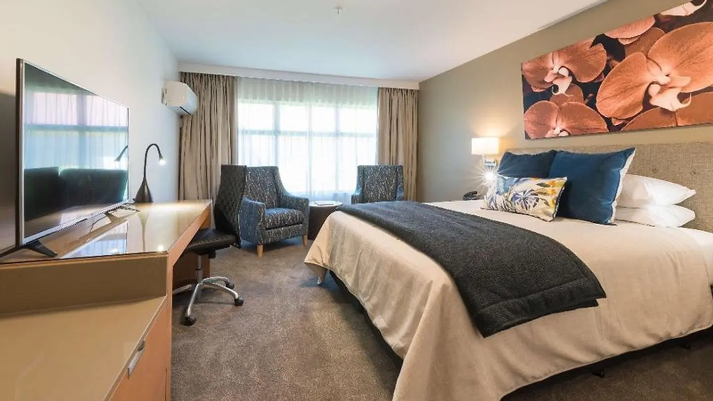 Distinction Hamilton Hotel & Conference Centre ROOM_EXAMPLE