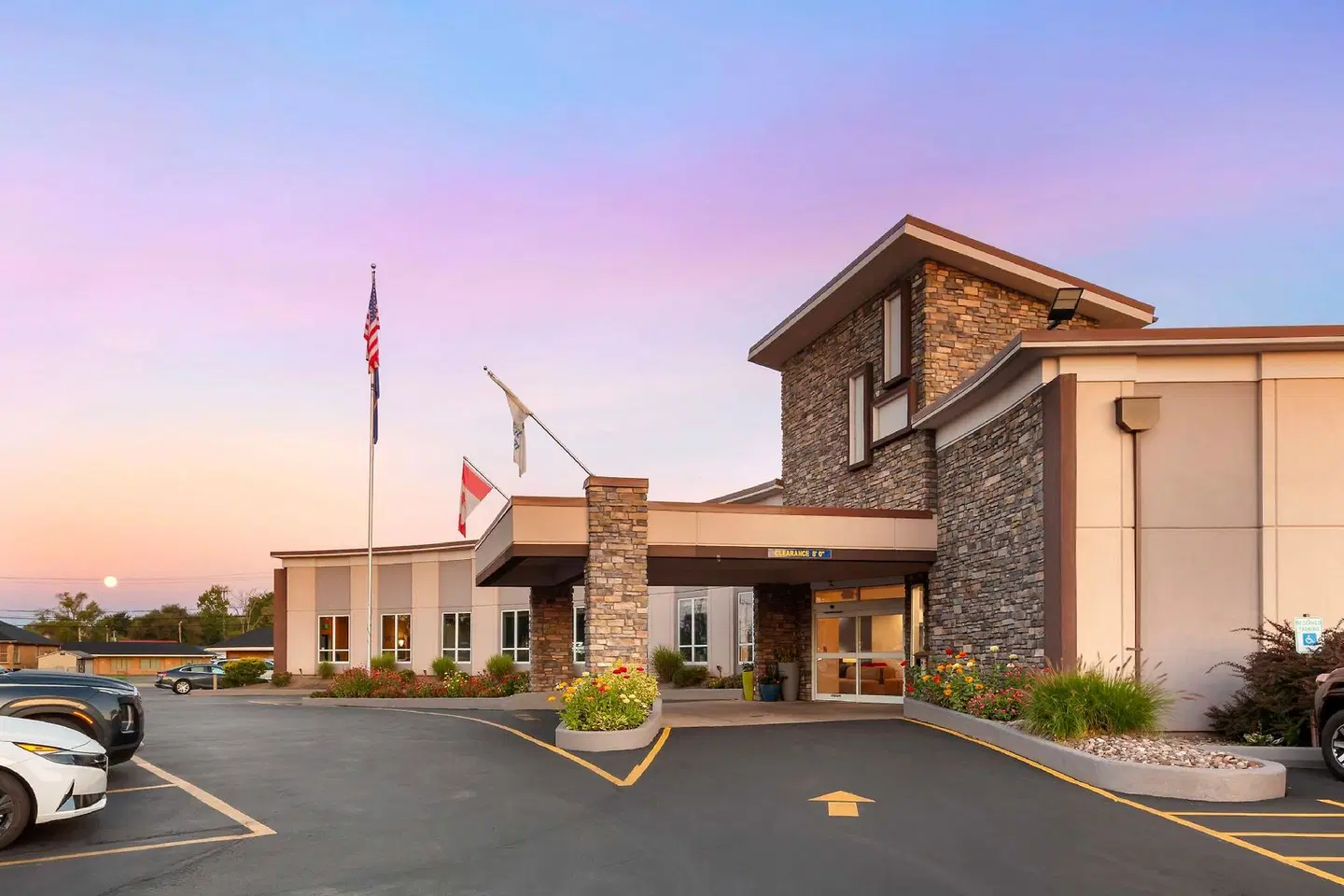Best Western Summit Inn EXTERIOR