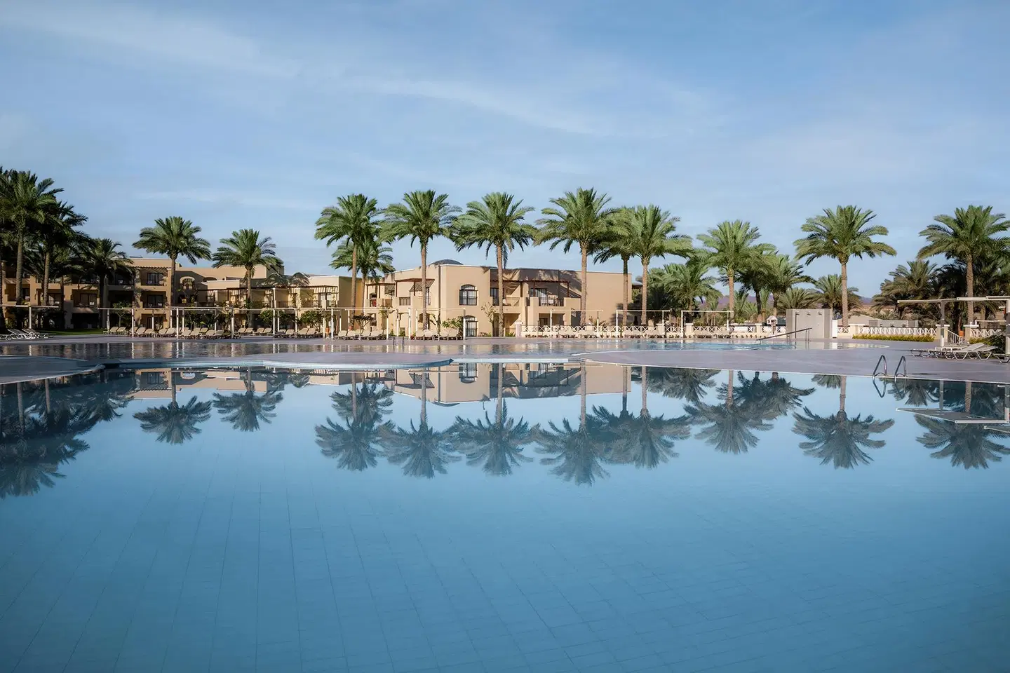 JAZ Lamaya Resort OUTDOOR_POOL