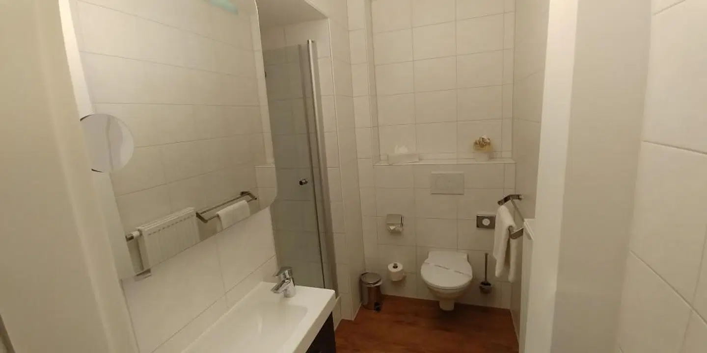 Hotel Alte Brennerei Badezimmer