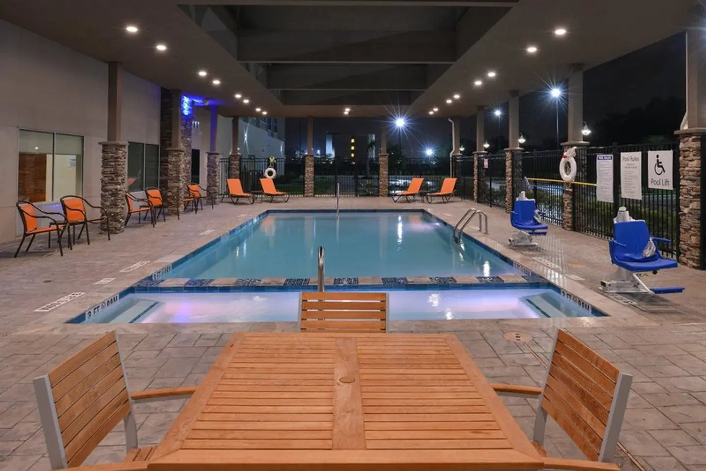 Holiday Inn Express & Suites Houston E - Pasadena by IHG Hallenbad