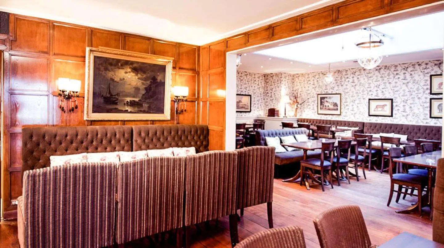 Home Hotel Bastion Bar