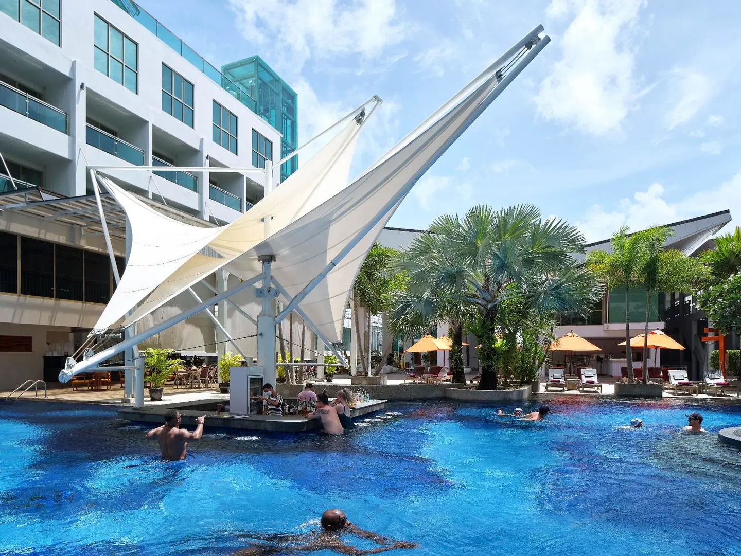 The KEE Resort & Spa OUTDOOR_POOL