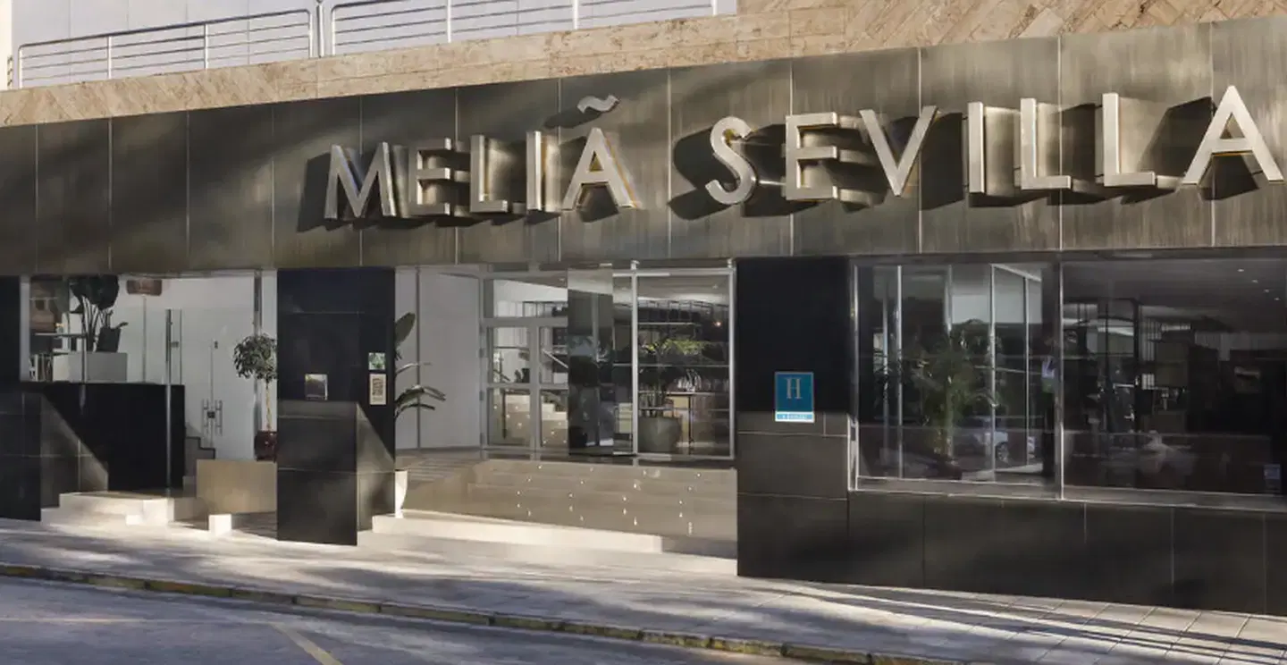 The Level at Meliá Sevilla EXTERIOR
