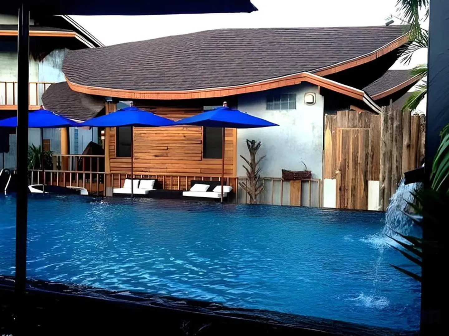 Tique Series Boutique Resort INDOOR_POOL