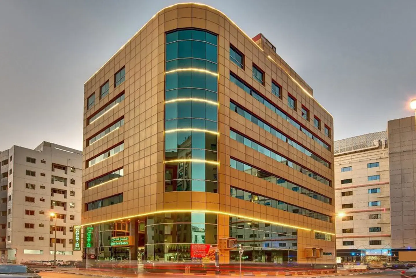 Comfort Inn Hotel Dubai EXTERIOR